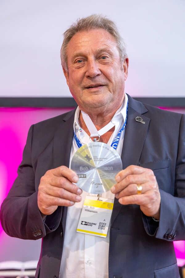 Bob Williamson receives Tool Construction and Mould Making Honorary Medal