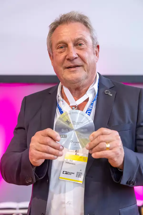 Bob Williamson receives Tool Construction and Mould Making Honorary Medal