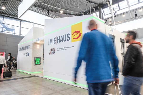 Smart, effizient, intelligent: Branchenthemen auf der eltefa