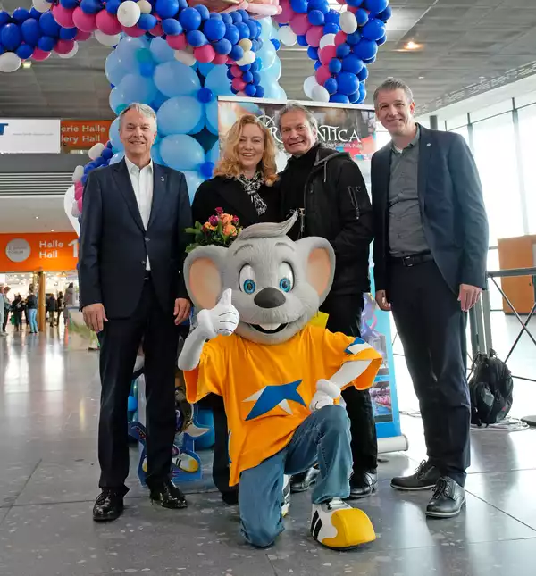 125.000 Messegast auf der CMT mit Geschenk überrascht